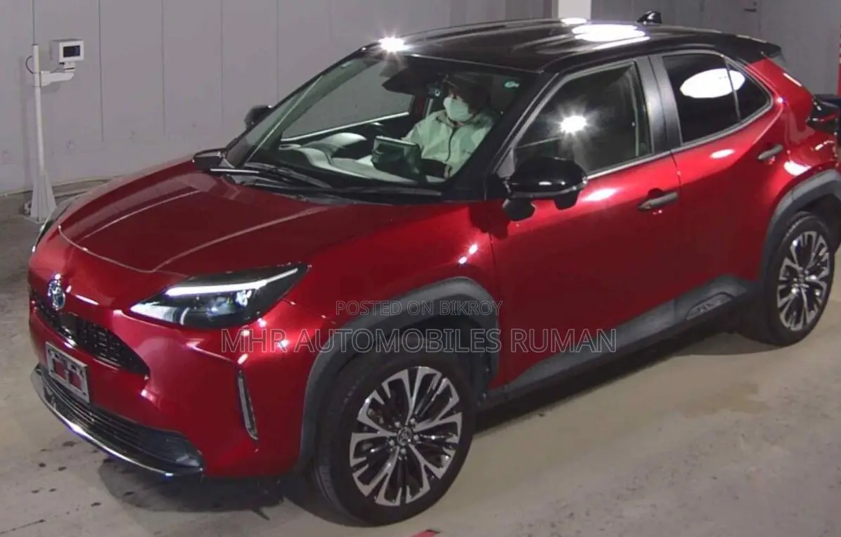 Toyota Yaris Cross 1.5 Hybrid FWD 2021 Red
