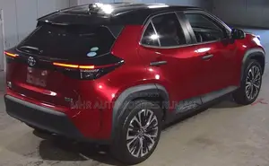 Toyota Yaris Cross 1.5 Hybrid FWD 2021 Red