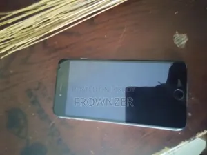 অ্যাপল আইফোন ৭ ৩২ জিবি সিলভার
