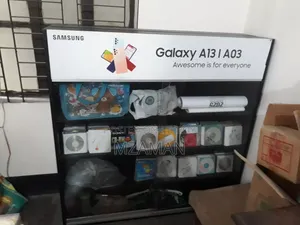 মোবাইল ফোন র‍্যাক
