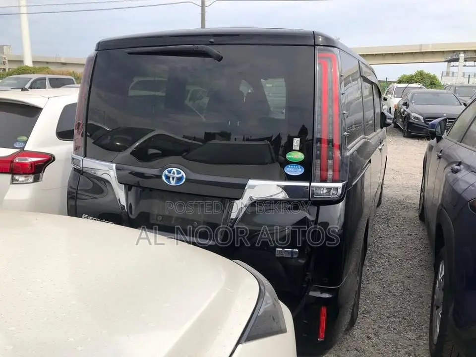 Toyota Esquire 2021 Black