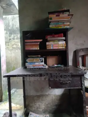 স্টিল টেবিল
