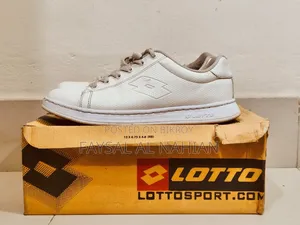 Lotto White Sneakers (Size 42 || Bata Size 8)