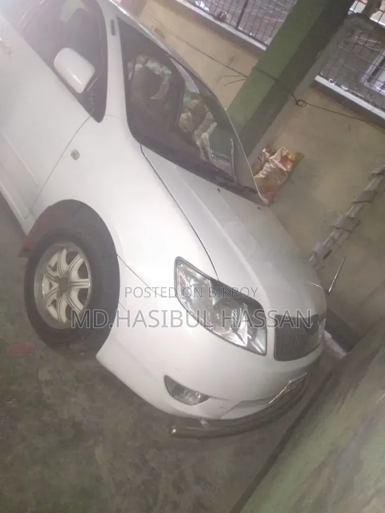 Toyota Corolla 2004 White