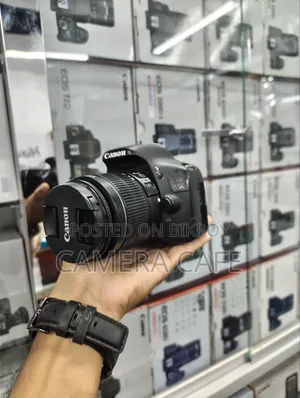 ক্যানন 550d বডি সাথে ক্যানন 18/55mm আইএস লেন্স