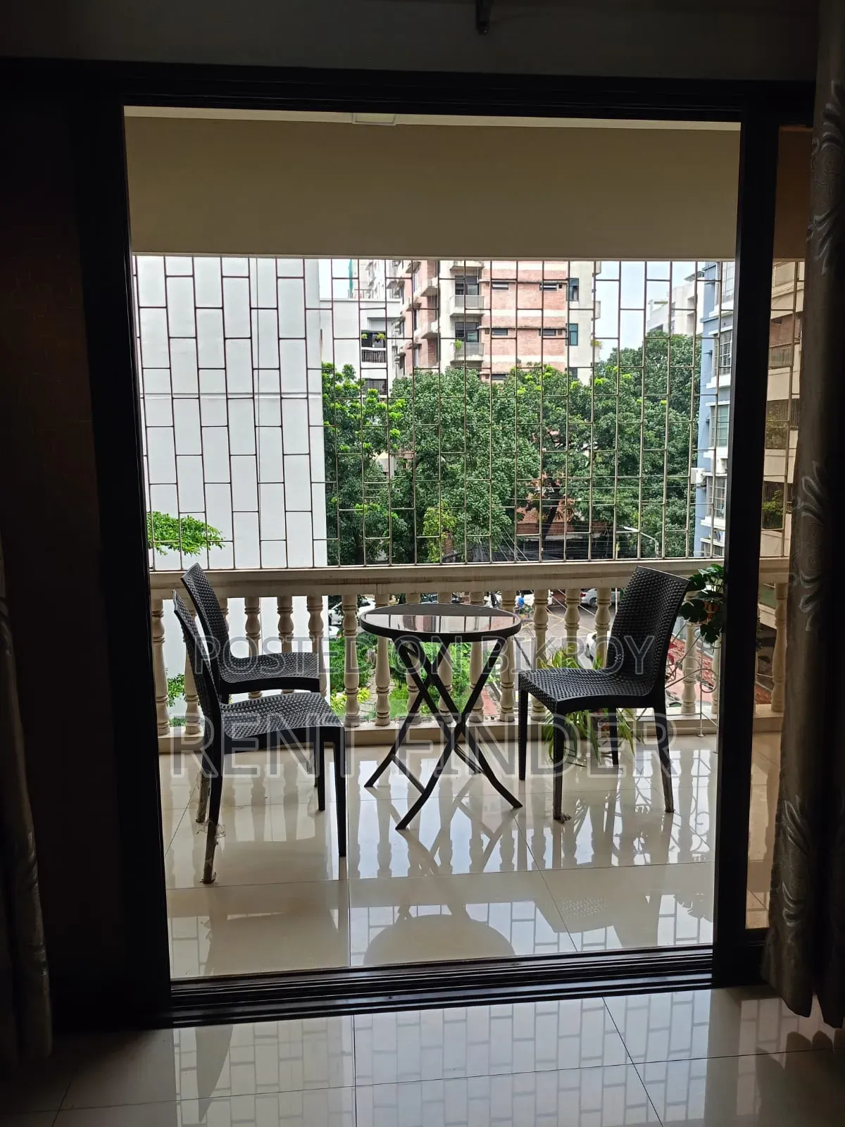 গুলশানে রেন্ট ফাইন্ডারে ৪ বেডরুমের ফার্নিশড অ্যাপার্টমেন্ট ভাড়ার জন্য