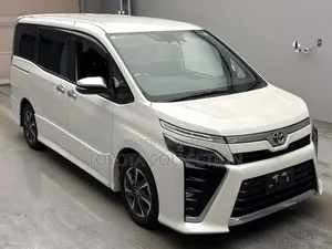 Toyota HiAce 2021