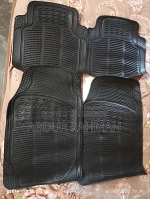 গাড়ির ফ্লোর ম্যাট