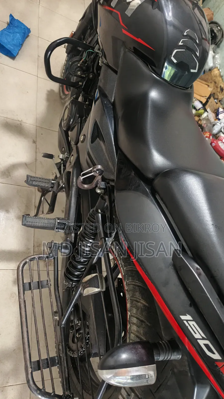 বাজাজ পালসার ১৫০ ২০২৩ ব্ল্যাক