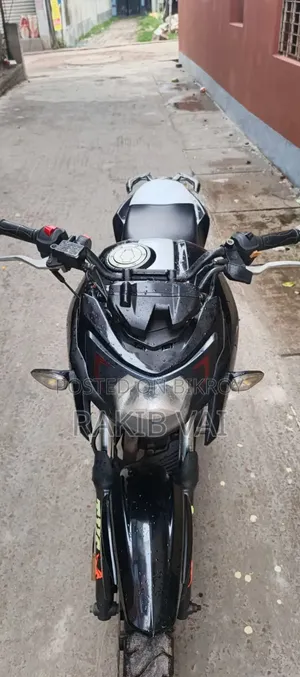 টিভিএস অ্যাপাচি আরটিআর ১৬০ ৪ভি ২০২০ কালো
