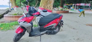 Hero Xoom 125 2026 Red