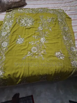 নারীদের জন্য শাড়ি