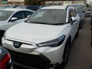 Toyota Corolla Cross 2023 Pearl
