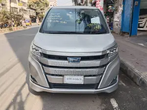 Toyota Noah 2021 Silver