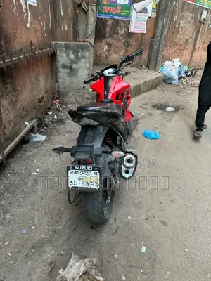 সুজুকি জিক্সার মনোটোন ২০১৮ রেড