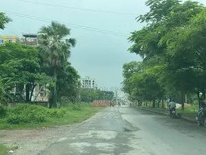 ২০০x২৫x২৫ তিন পাশ কর্নার, এল ব্লকে ১২ কাঠা সম্পূর্ণ বাণিজ্যিক প্লট