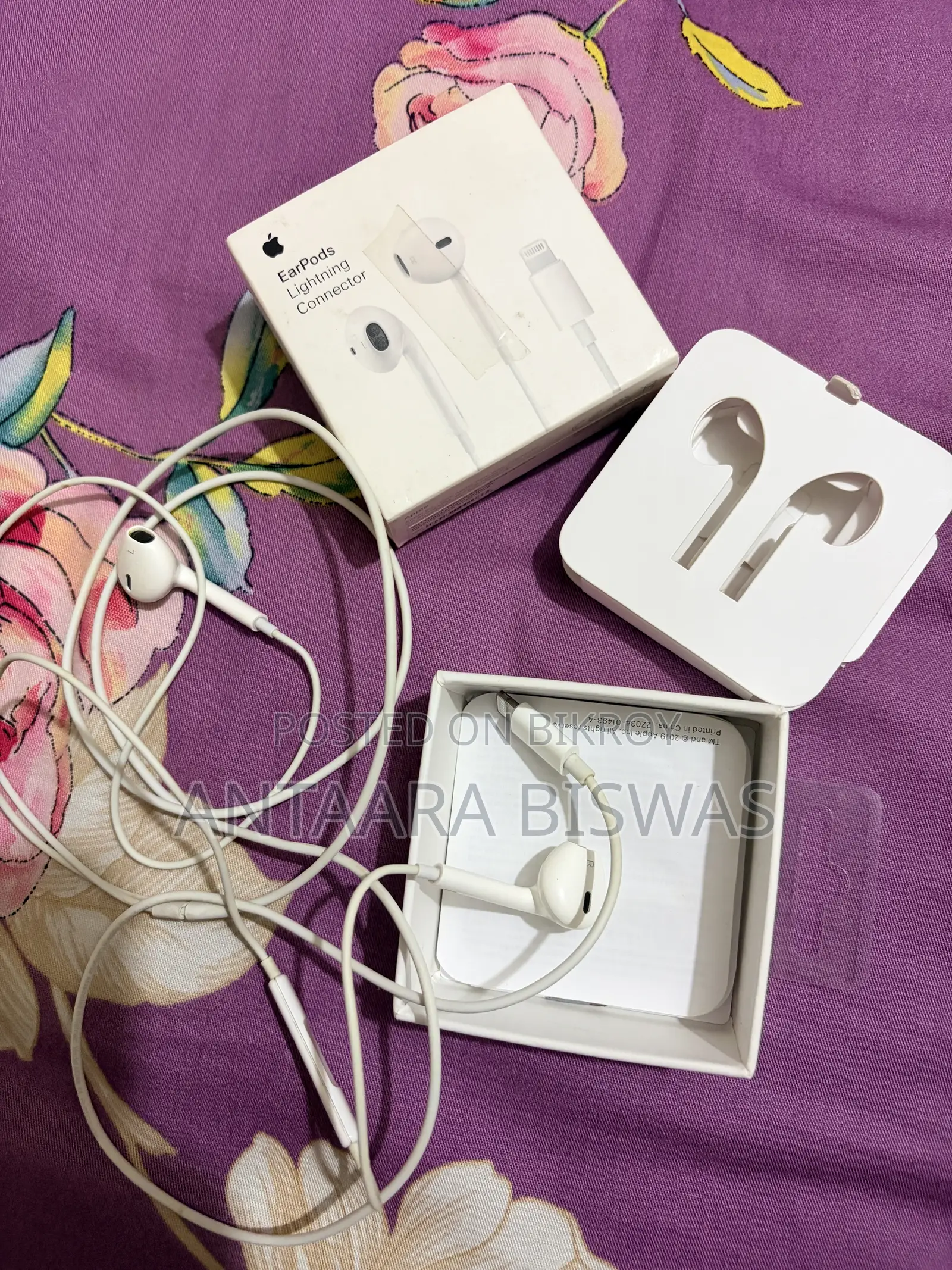 Apple Earpods Lightning Connector