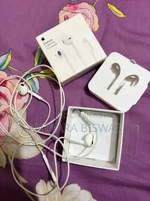 Apple Earpods Lightning Connector