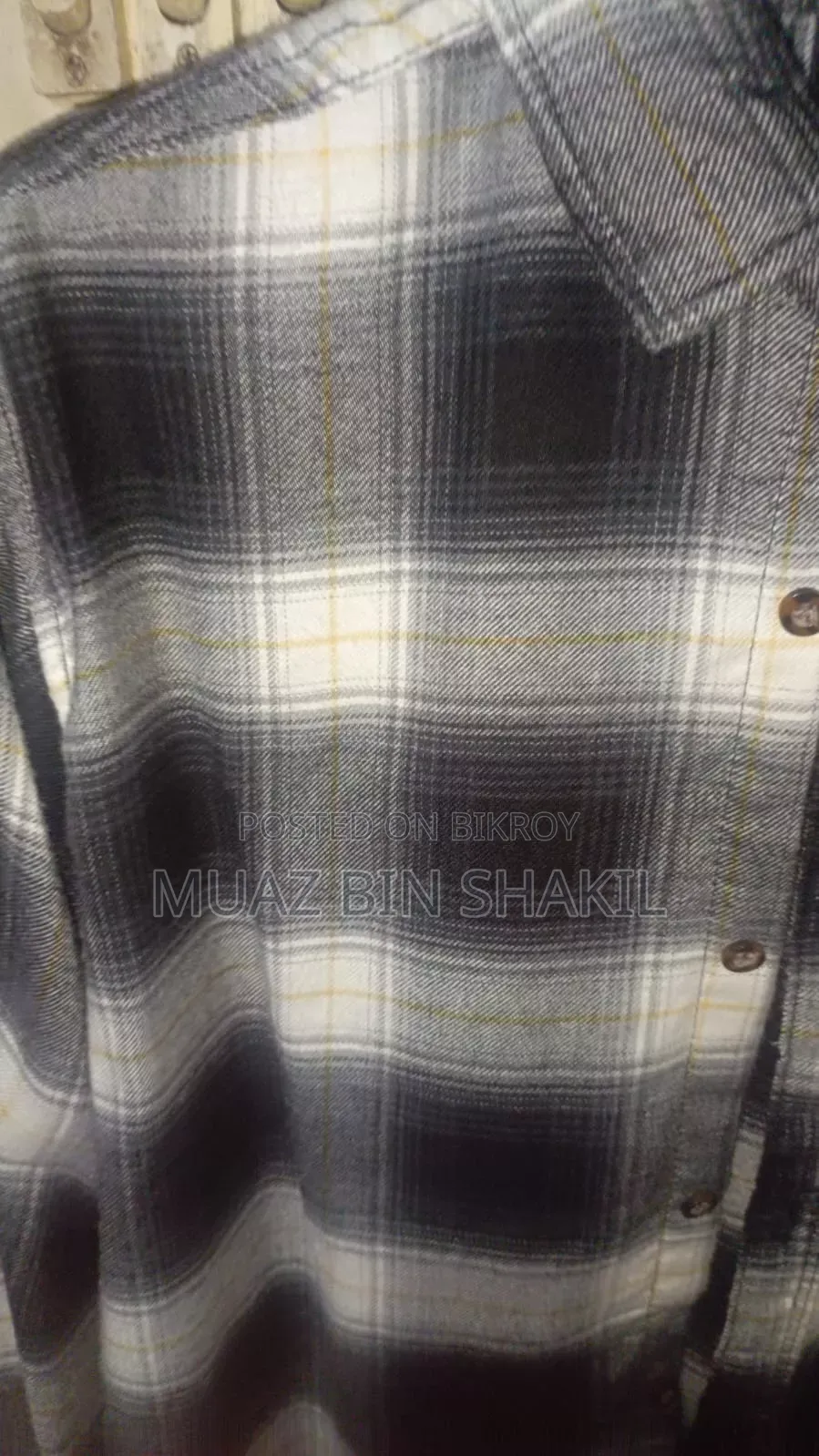 Brand new clothes. Stainless and worn at most 6/7 times.