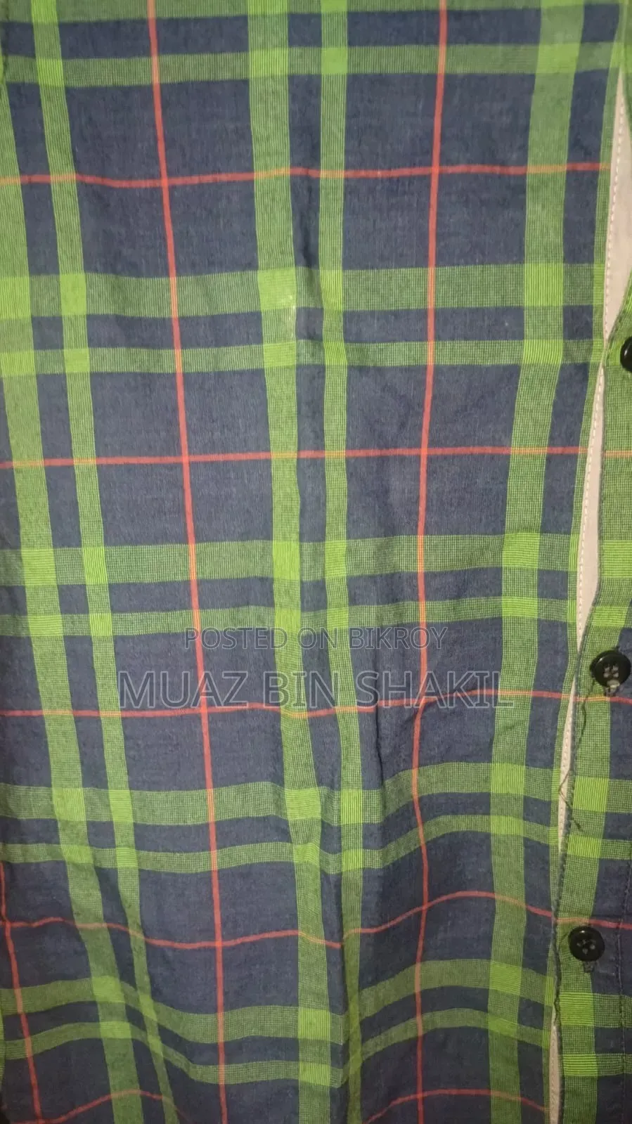 Brand new clothes. Stainless and worn at most 6/7 times.