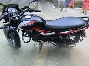 বাজাজ ডিসকভার ১২৫ ২০২৫ কালো