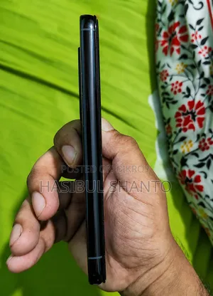 স্যামসাং গ্যালাক্সি এস২২ ৫জি ১২৮ জিবি ব্ল্যাক