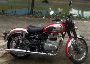 Royal Enfield Classic 350 2025 Red