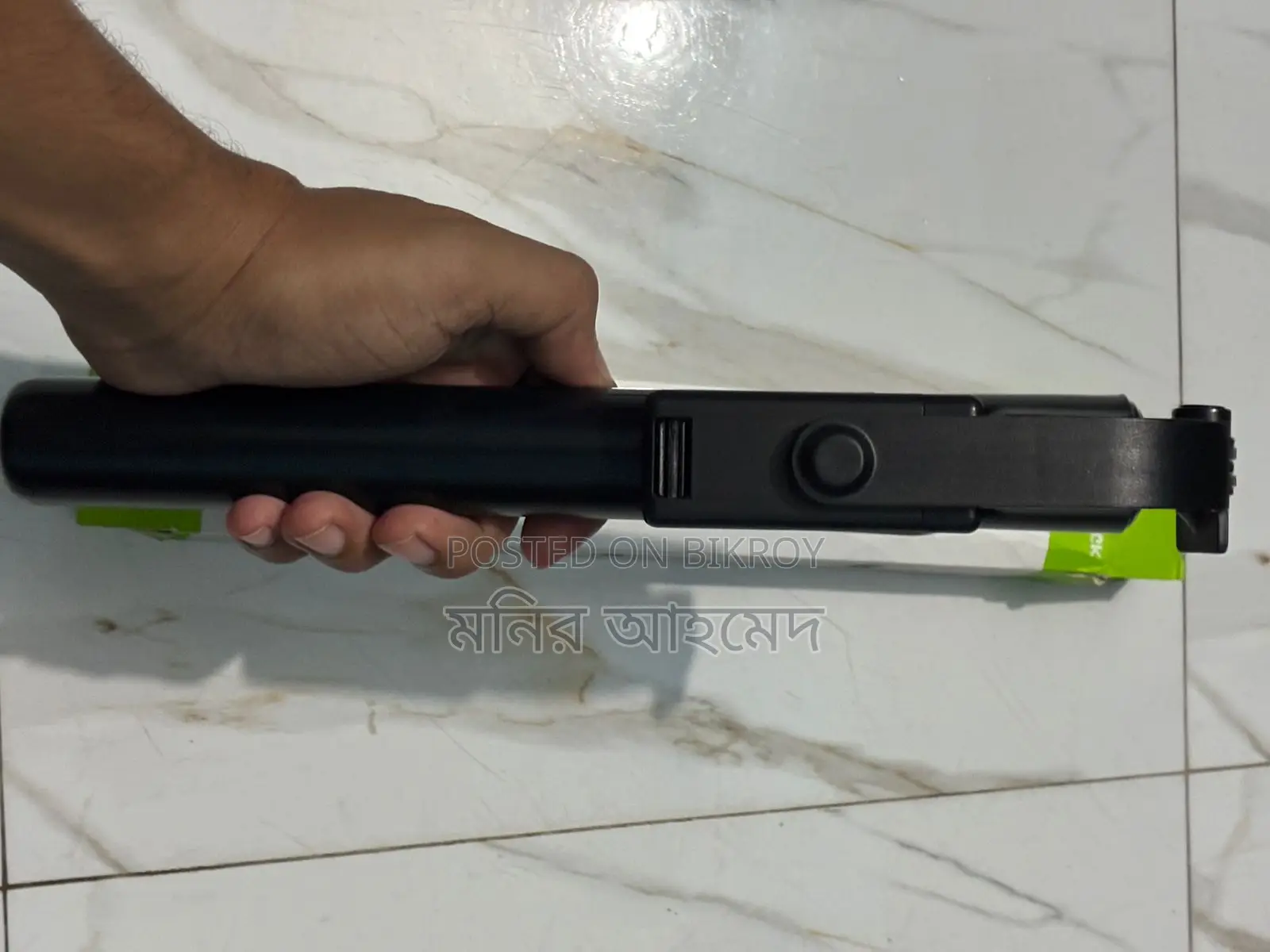 R1l Wireless Remote Selfie Stick With Tripod Stand