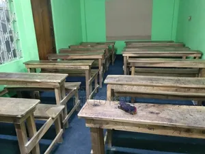 Used benches for school or coaching center