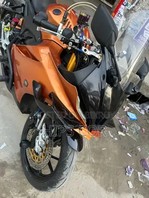 Yamaha R1 2022 Blue