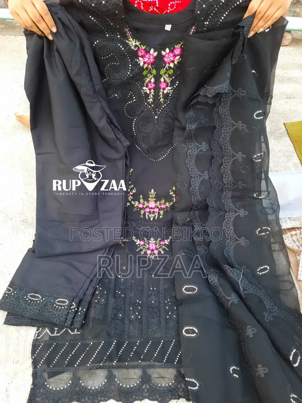 Attractive Organza Embroidery Three-Piece
