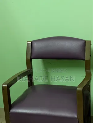 কাঠের আসবাবপত্র