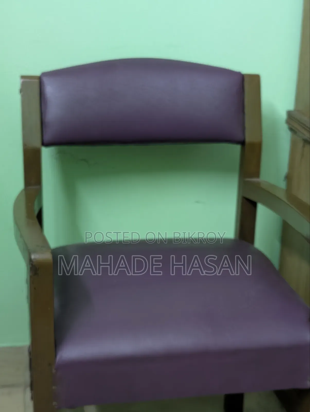 কাঠের আসবাবপত্র