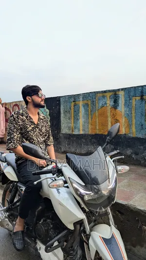 টিভিএস অ্যাপাচি আরটিআর ১৬০ ২ভি ২০১৫ হোয়াইট