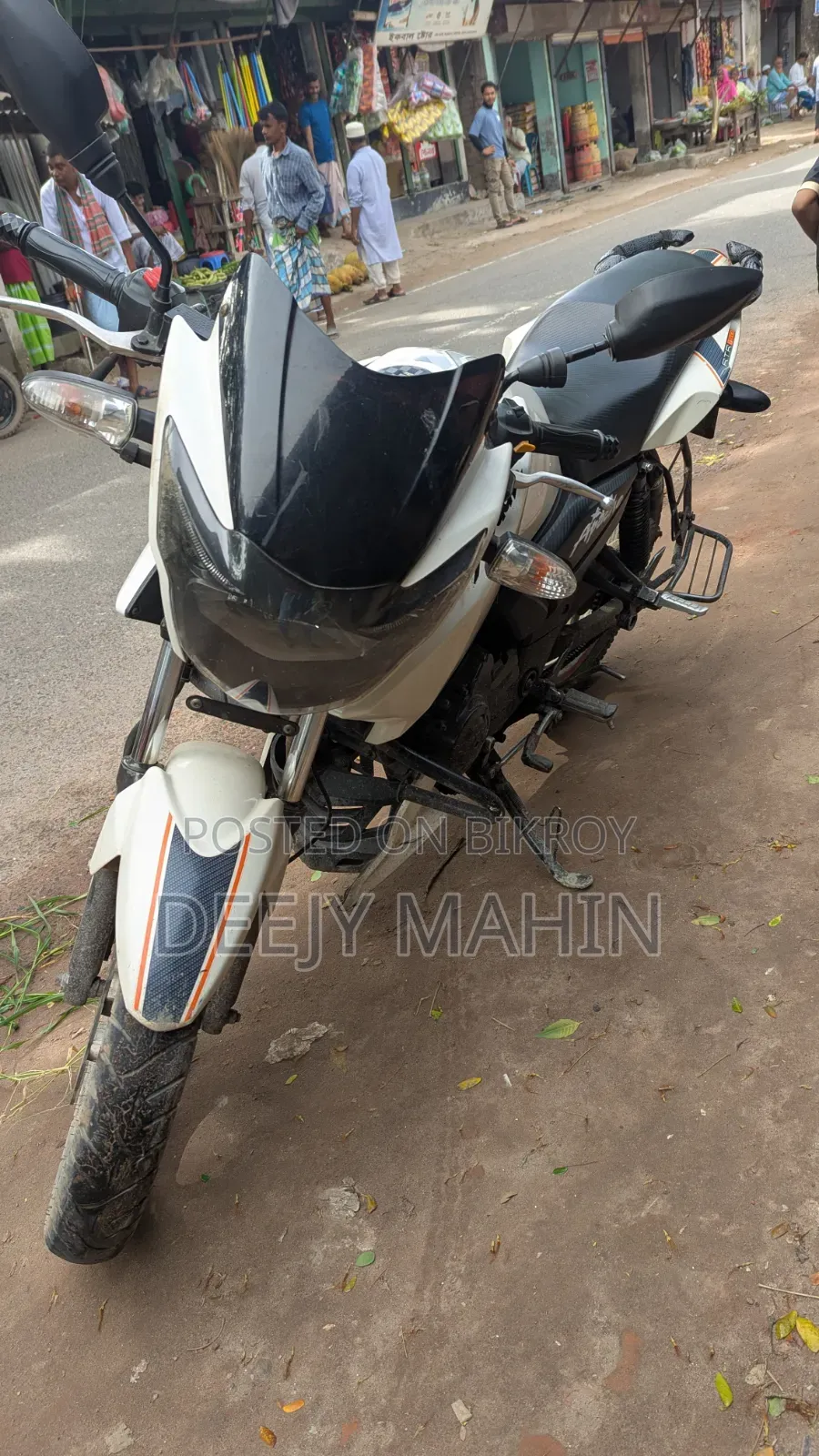 টিভিএস অ্যাপাচি আরটিআর ১৬০ ২ভি ২০১৫ হোয়াইট