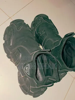 Men's Shoes