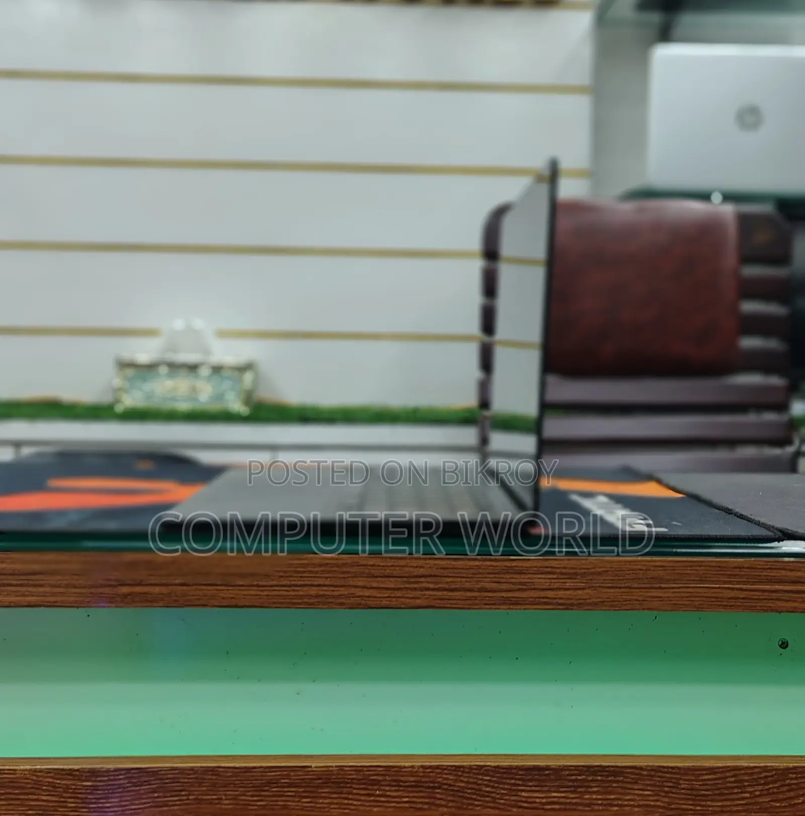 ল্যাপটপ মাইক্রোসফট সারফেস ৩ ৮জিবি ইন্টেল কোর আই৫ এসএসডি ২৫৬জিবি