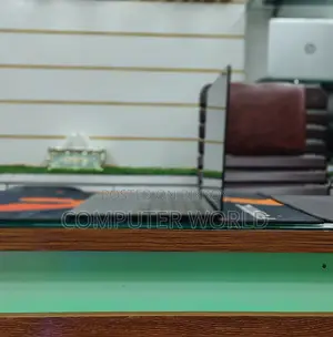 ল্যাপটপ মাইক্রোসফট সারফেস ৩ ৮জিবি ইন্টেল কোর আই৫ এসএসডি ২৫৬জিবি