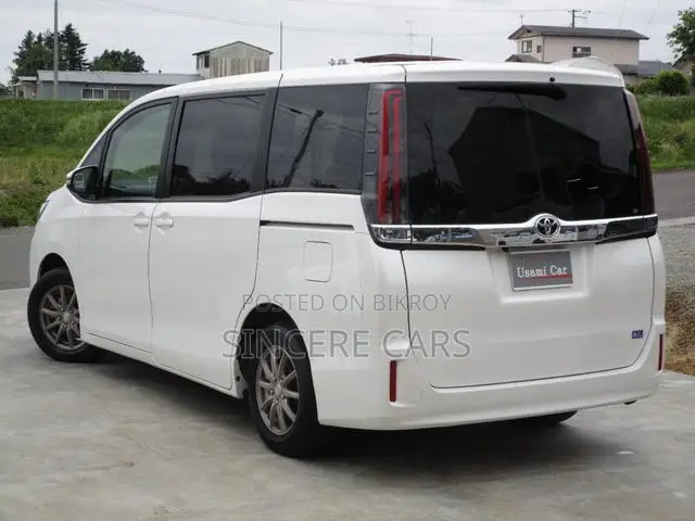 Toyota Noah 2021 Pearl