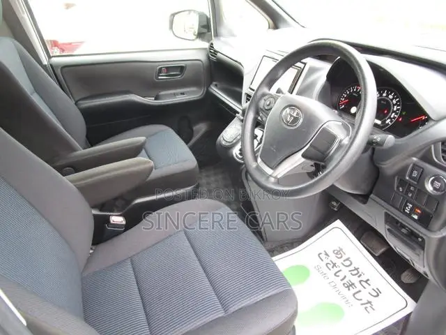 Toyota Noah 2021 Pearl