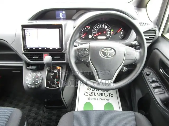 Toyota Noah 2021 Pearl