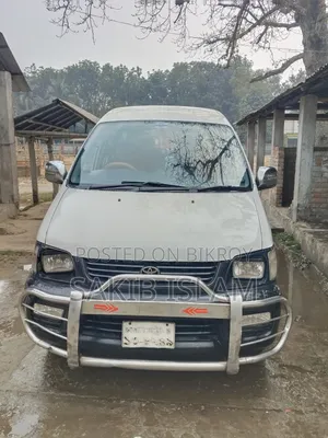 Toyota Noah 2004 White