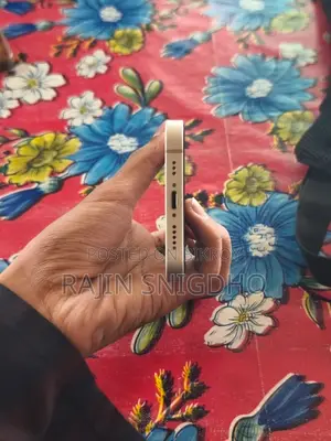 Apple iPhone 13 128 GB White