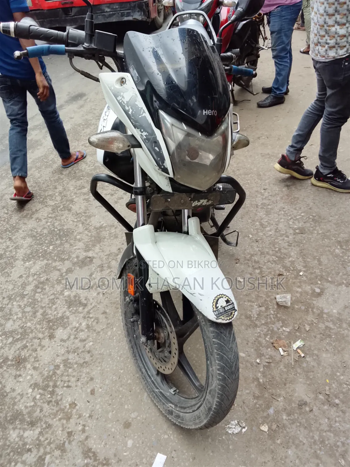 হিরো হাঙ্ক ২০১৮ হোয়াইট