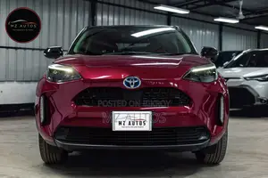 Toyota Yaris Cross 1.5 Hybrid AWD 2022 Red