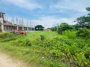 Huge 21.5 Katha Plot Near Central Masjid