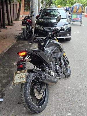 Yamaha 2016 Black