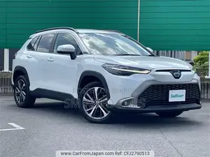 টয়োটা করোলা ক্রস ২০২১ পার্ল