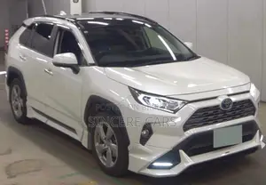 Toyota RAV4 2021 Pearl