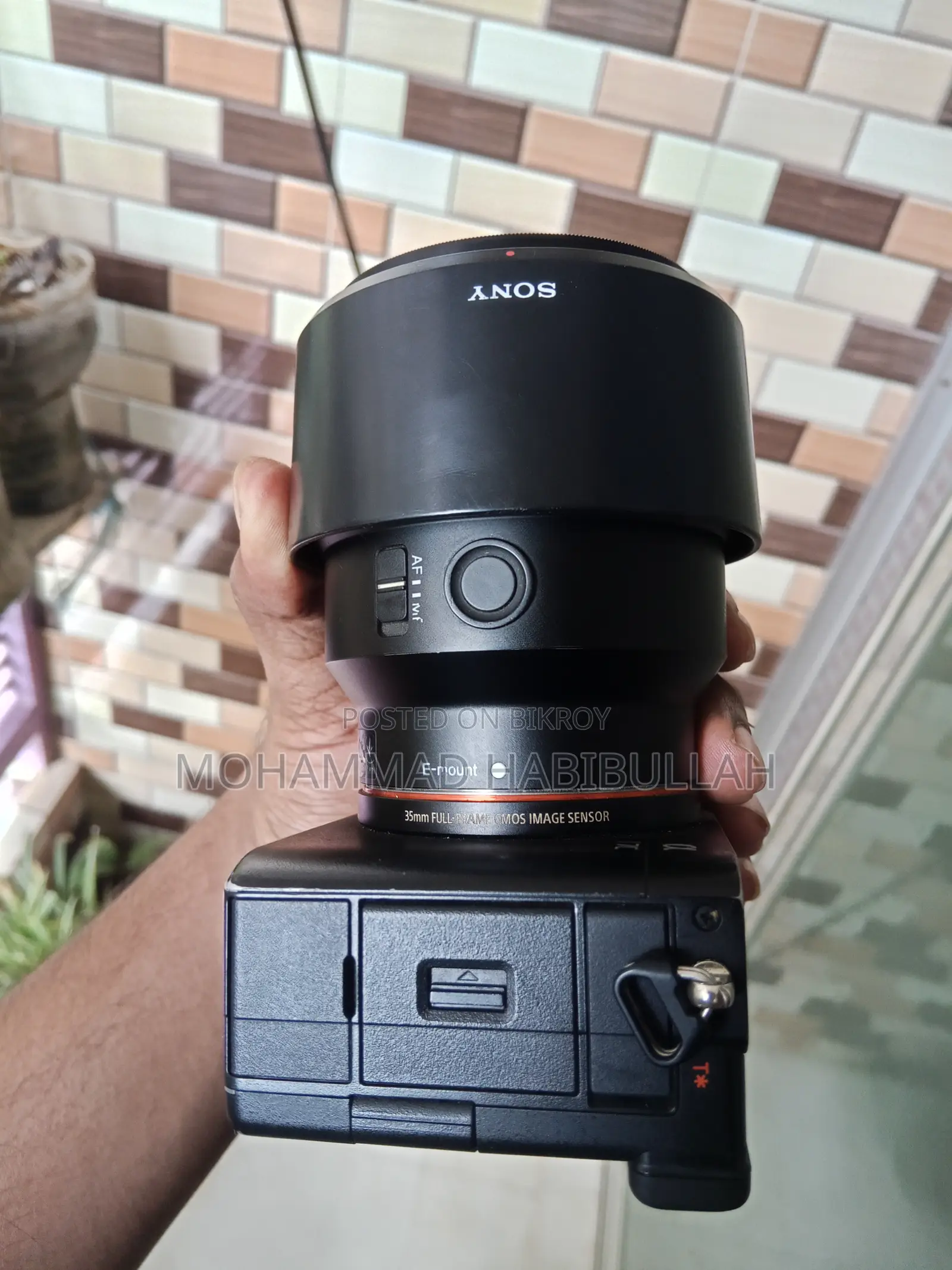 Sony A7c and Sony 85mm Lens With Box and Paper